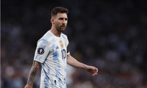 英超最强边锋诞生！11场造9球被三大豪门